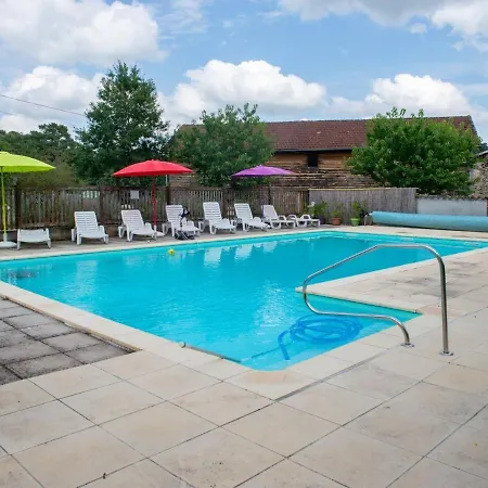 Secluded Holiday In Lacapelle-biron With Swimming Pool *