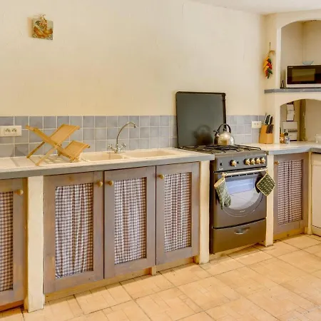 Dom wakacyjny Secluded Holiday In Lacapelle-biron With Swimming Pool