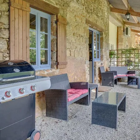 Dom wakacyjny Secluded Holiday In Lacapelle-biron With Swimming Pool Lacapelle-Biron